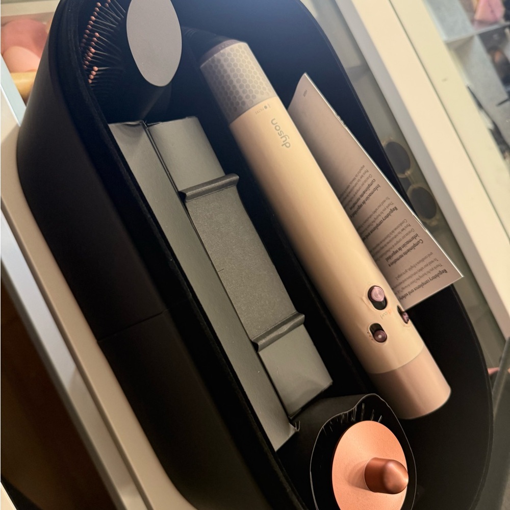 Dyson Hair Styling Set in Black and Cream